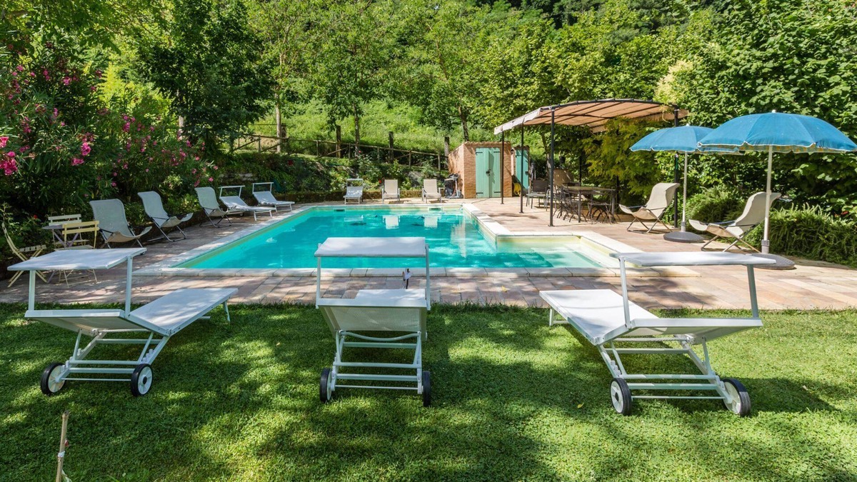 Serra San Quirico Villa | Villa Dipinti with pool in the countryside of Serra San Quirico, 30 minutes from the Adriatic Coast