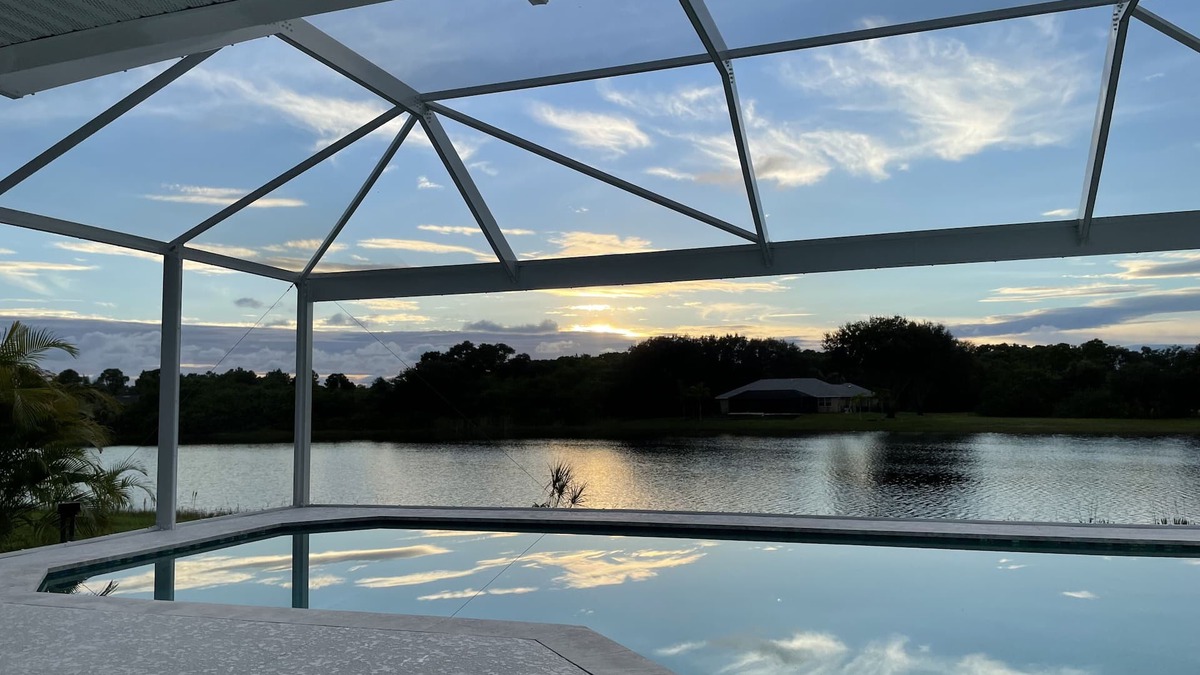 Rotonda Lakes Villa | Villa directly at the lake, lots of privacy, pool & deck to relax.