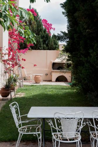Kymi-Aliveri Villa | Villa Discover Evia - With Private Jacuzzi