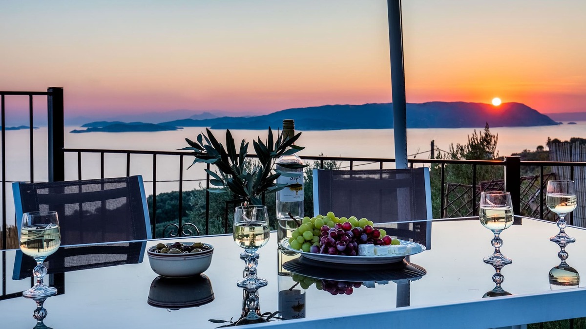 Glossa Villa | Villa DISI with private pool at the best prices.