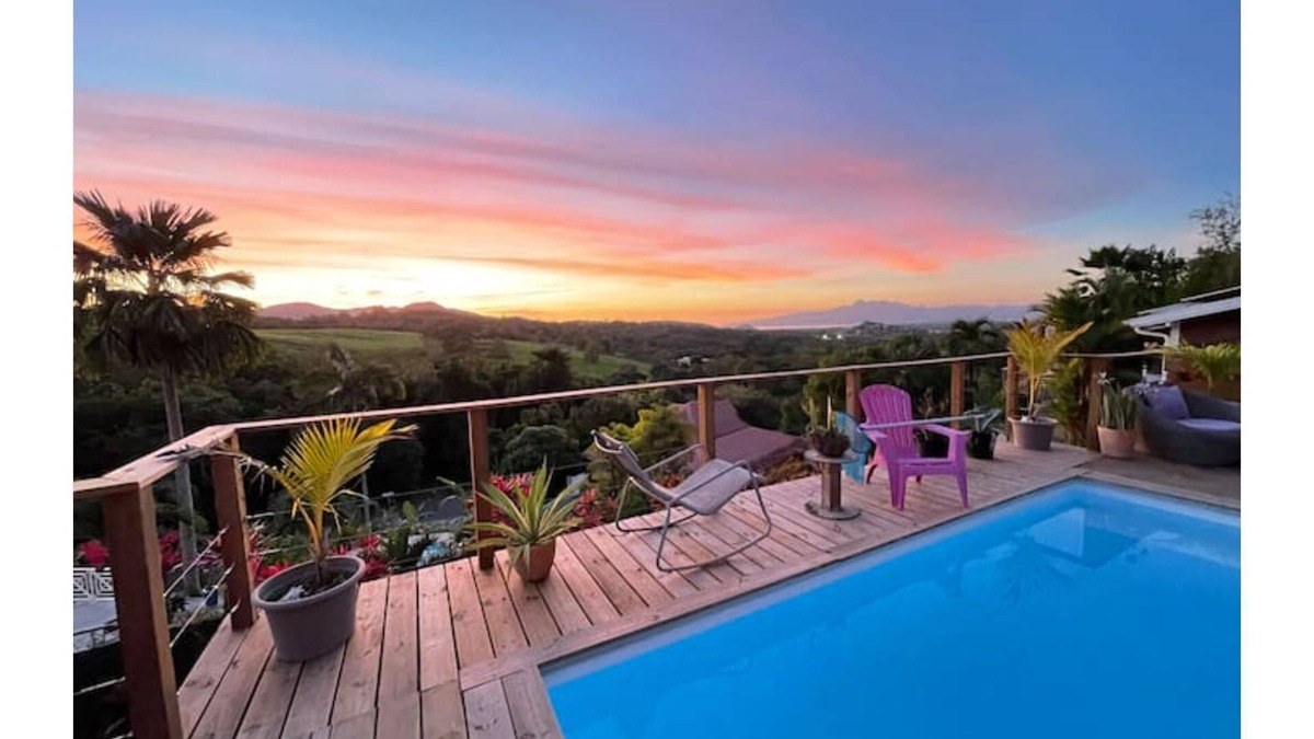 Riviere-Salee Villa | Villa Dolce Vita superb swimming pool sea view