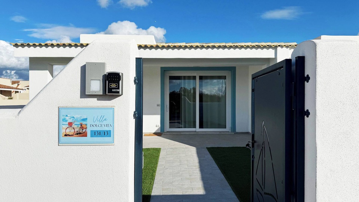 Valledoria Villa | Villa Dolce Vita-new villa with garden 5 minutes from the beach