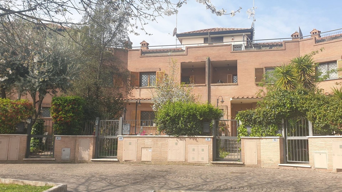 Quartiere XX Ardeatino House | Villa "Domus Roma" your home in the heart of Rome