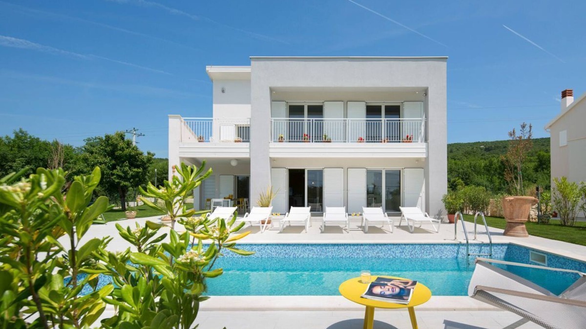Stanisovi Villa | Villa Dora - Four Bedroom Villa, Sleeps 9