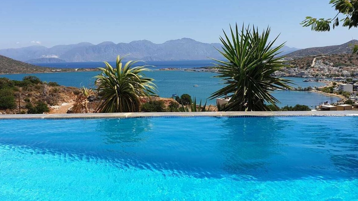 Mavrikiano Villa | Villa DORE, magnificent view of the sea and mirabello bay