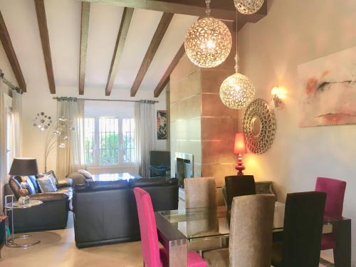Cartaya Ski Chalet | Villa Dorotea
