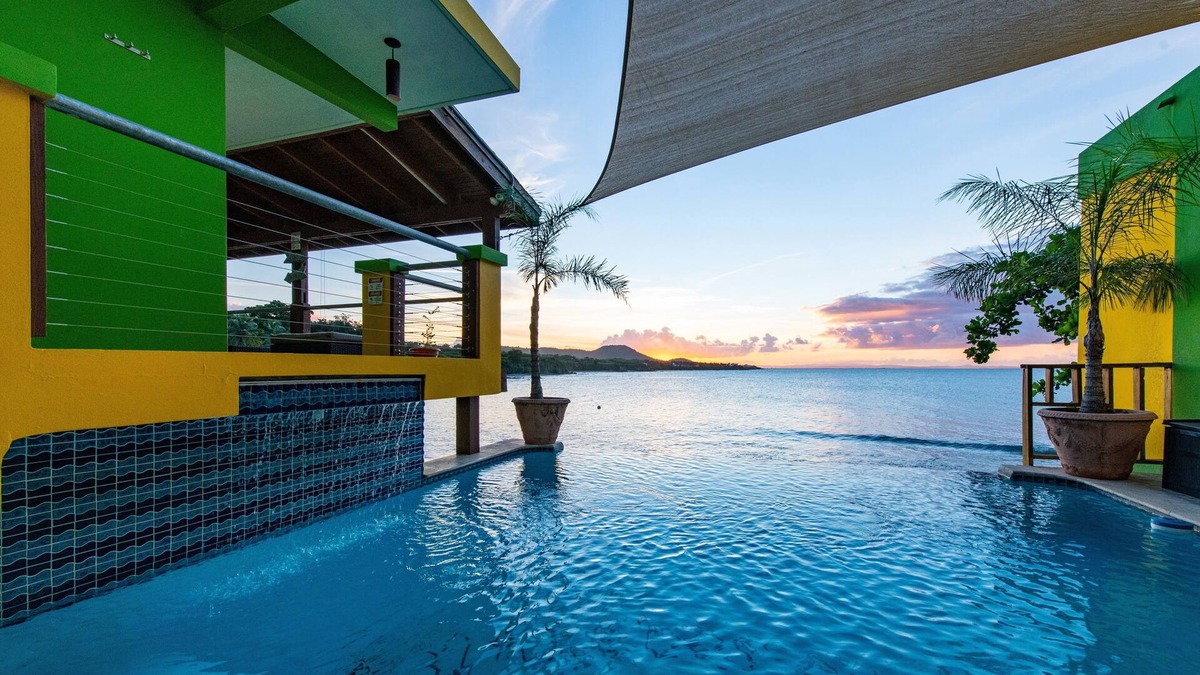Isabel II House | Villa Dos Palmas - Pool Villa - 2 Bedroom Oceanfront with Pool