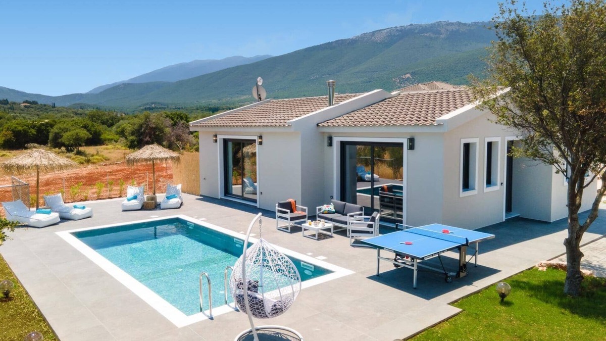 Katapodata Villa | Villa Drogarati Cottage by Villa Plus