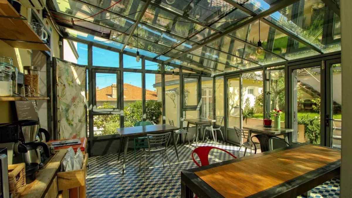 Riou - Petit Juas - Av de Grasse Bed & Breakfast | Villa du roc fleuri