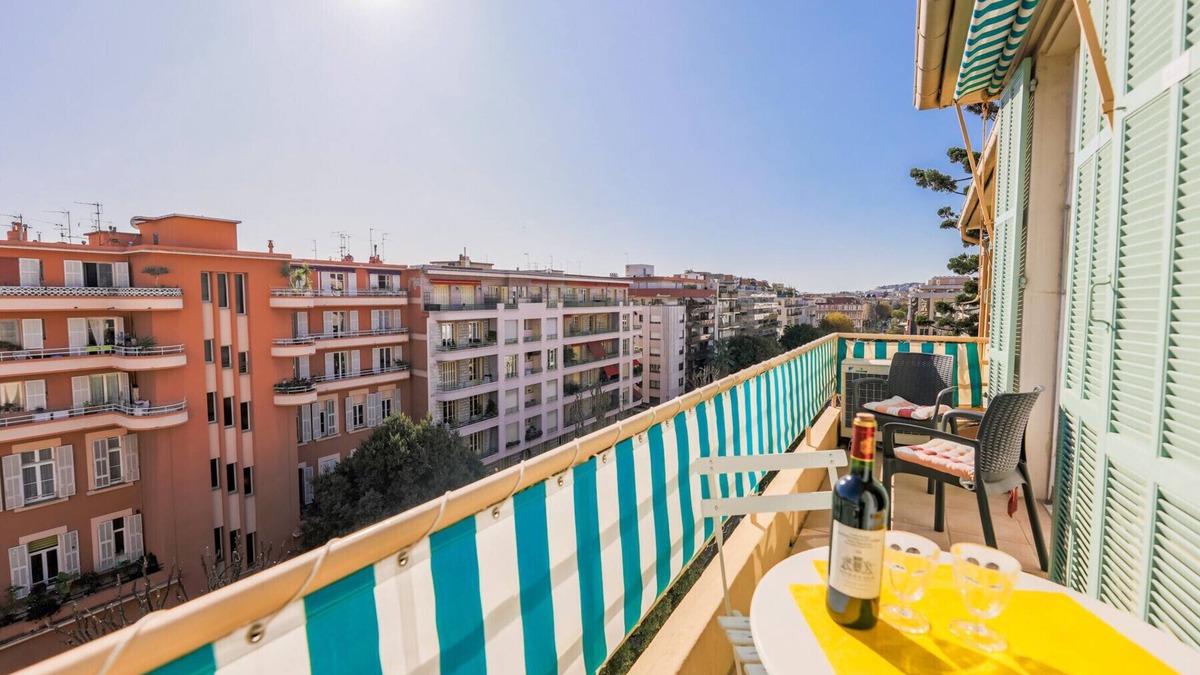 Carabacel Apartment | VILLA DUBOUCHAGE AP2066 by RIVIERA HOLIDAY HOMES