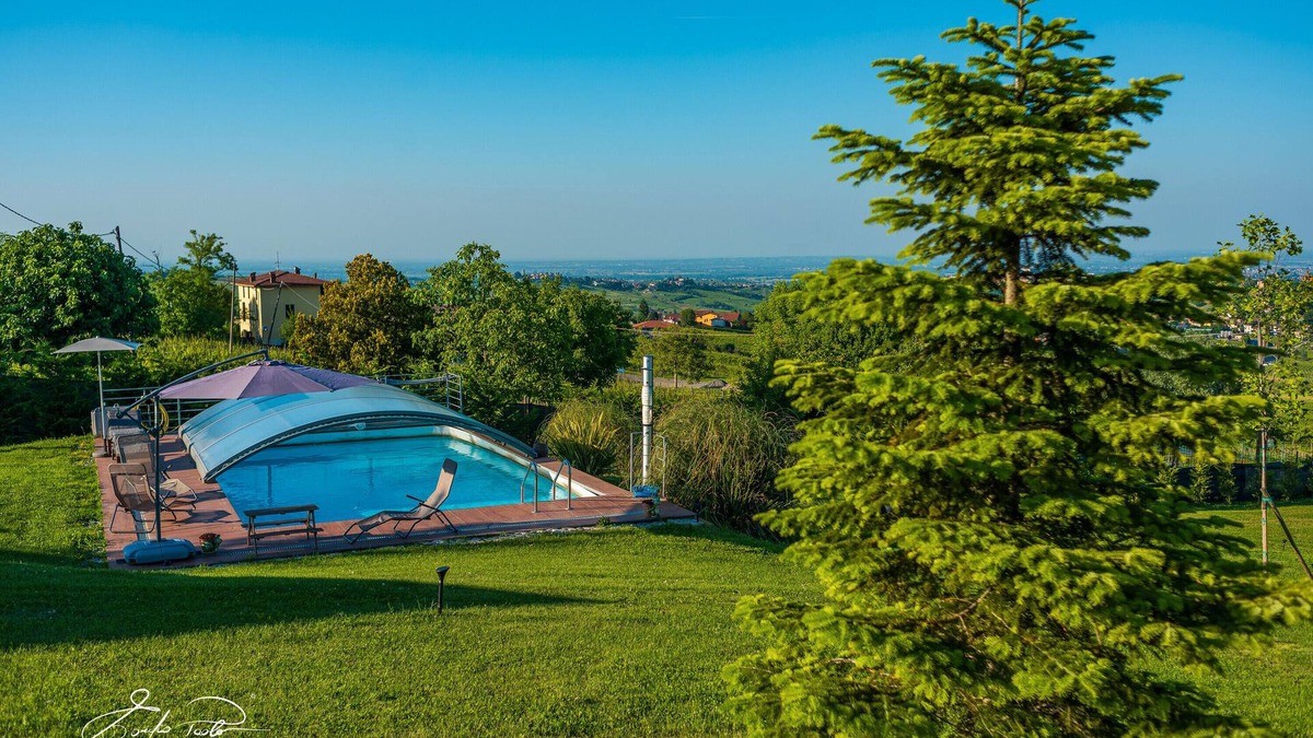 Torrone Villa | Villa 'Elios' with Mountain View, Wi-Fi and Air Conditioning