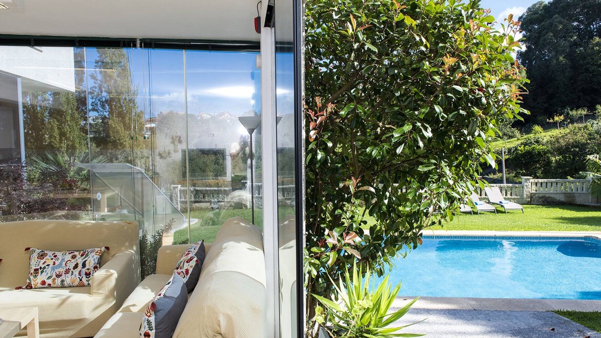Saians House | "Villa El Castañal" Garden, Pool, Beachside