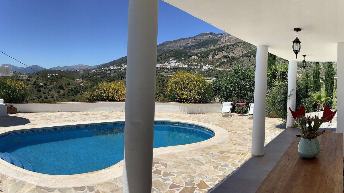 Canillas de Aceituno Villa | Villa El Frantoio