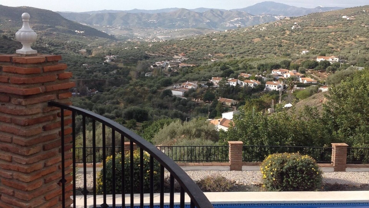 Alcaucin Villa | Villa El Olivo, rural villa with pool