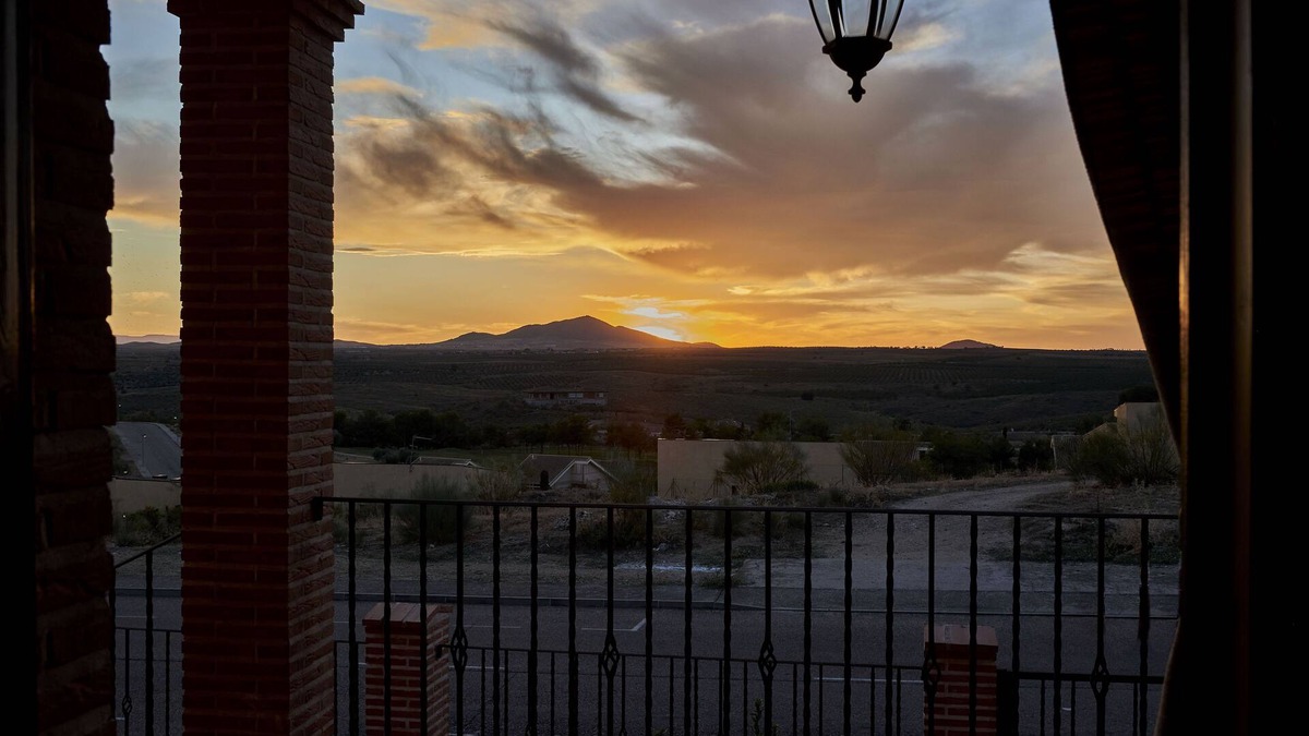 Layos Villa | Villa El Rosal del Pozo