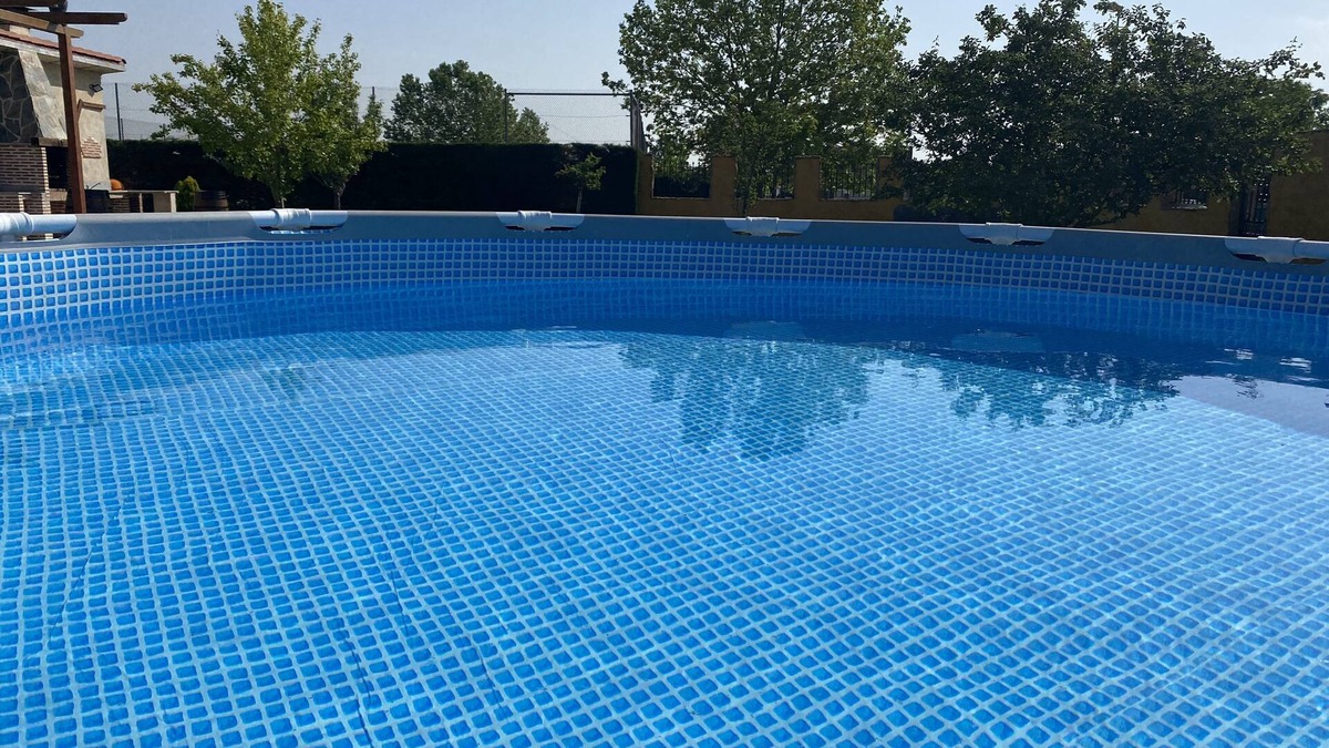 Calvarrasa de Abajo Ski Chalet | Villa El Salinar, 10 minutes from Salamanca. Ideal for families and groups. 9 seats