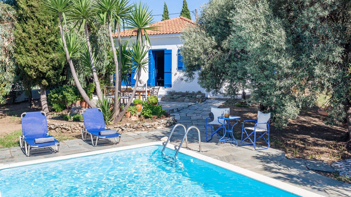 Loutraki Villa | Villa Elaion With Private Pool- Sea Views -sleeps 4+1(sofa bed -cot- baby chair