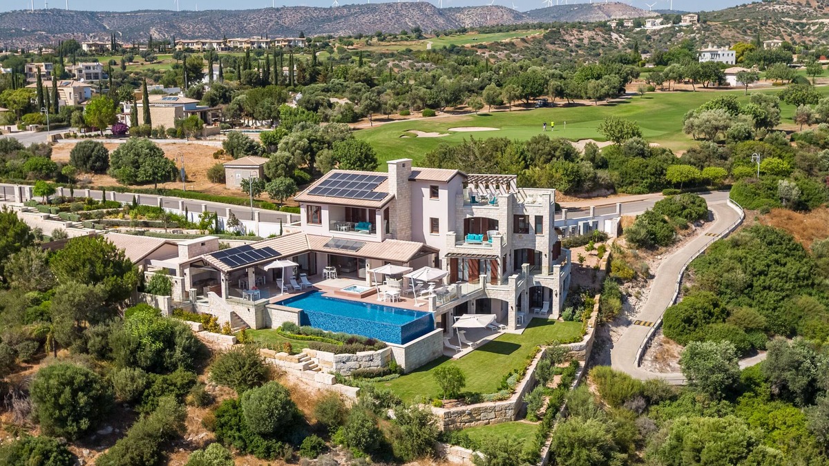 Kouklia Villa | Villa Elea, New Deluxe Golf Villa in Aphrodite Hills - 6 Bedrooms, 7 Bathrooms.