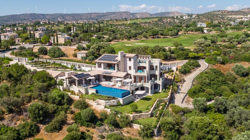 Aphrodite Hills Villa | Villa Elea, New Deluxe Golf Villa at Aphrodite Hills - 6 Bedrooms, 7 Bathrooms
