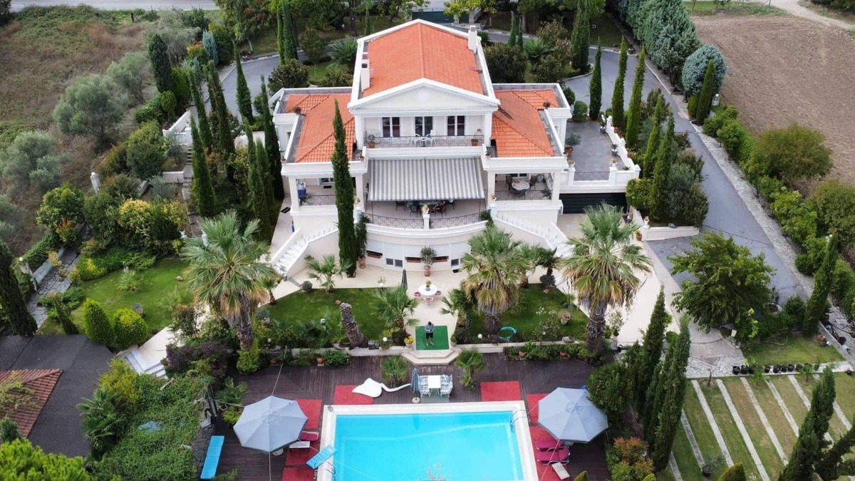 Thermaikos Villa | Villa Elena Perea Thessaloniki
