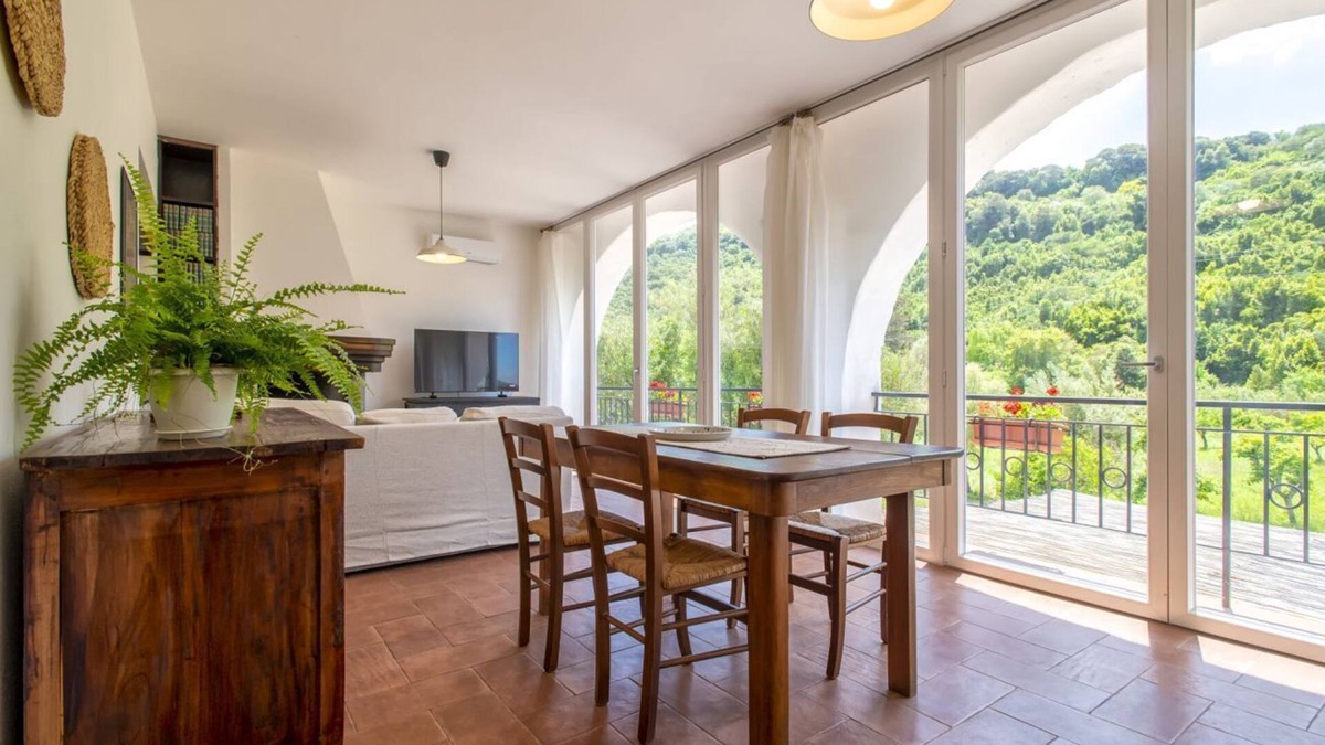 Sassari Apartment | Villa Elighe. Apartment surrounded by greenery