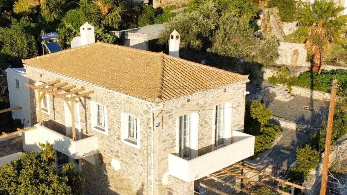Papadhianika Apartment | Villa Elika - Authentic Venetian Villa with Sea View