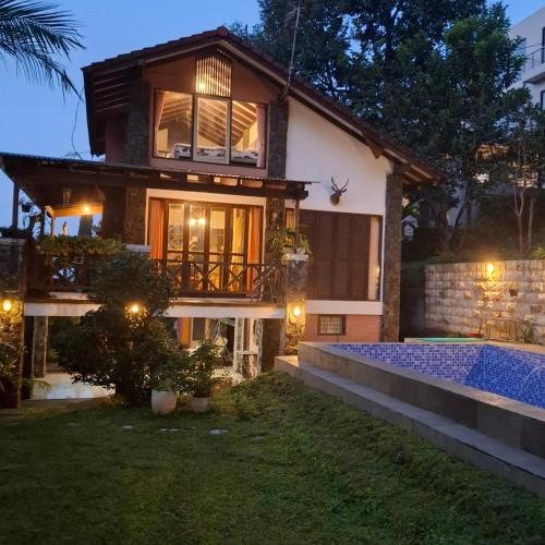 Parongpong House | Villa Elisabeth at Villa Istana Bunga