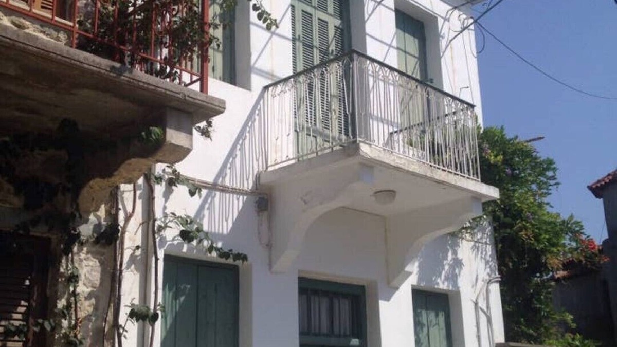 Papagou-Holargos House | Villa Elli- beautiful house in Greece