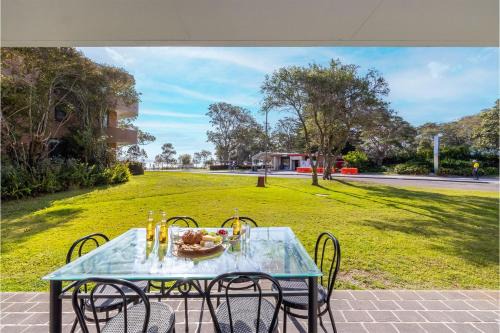 Nelson Bay Apartment | Villa Ellisa, 1 10 Columbia Cl -ground floor unit with beautiful water views & across from the water