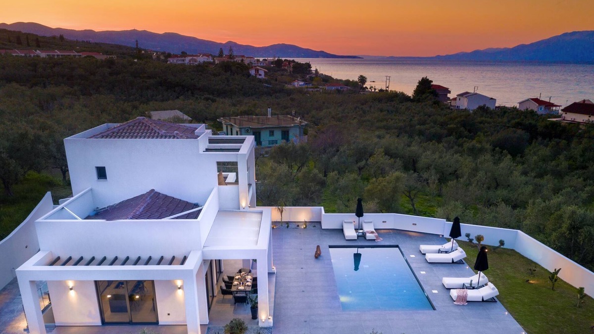 Psarou Villa | Villa Elysian - Three Bedroom Villa, Sleeps 6