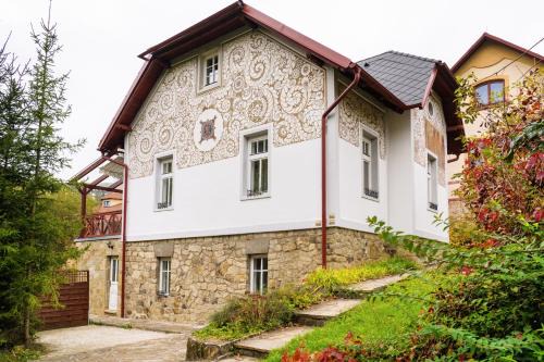 Luhacovice Apartment | Villa Emausy