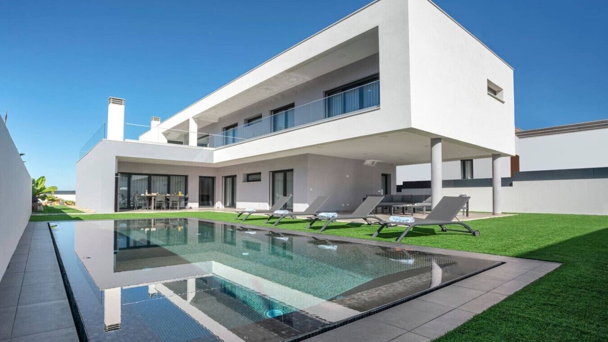 Montes de Alvor Villa | Villa Emma - Luxury 5 bedroom villa in Alvor with private Pool and Jacuzzi