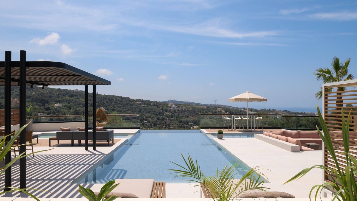 Maroulas Villa | Villa En Paraiso, a Majestic Seaview Retreat