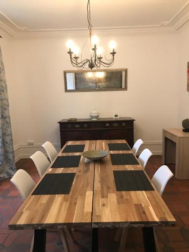 Caserne Mellinet Villa | VILLA EPERONNIERE