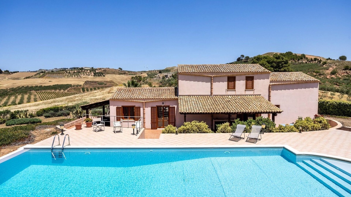 Mockarta Villa | Villa Erice | 4 Bedrooms | Private Pool & Furnished Veranda with Dining Area | Surrounded by Nature | Erice | Trapani | Italy