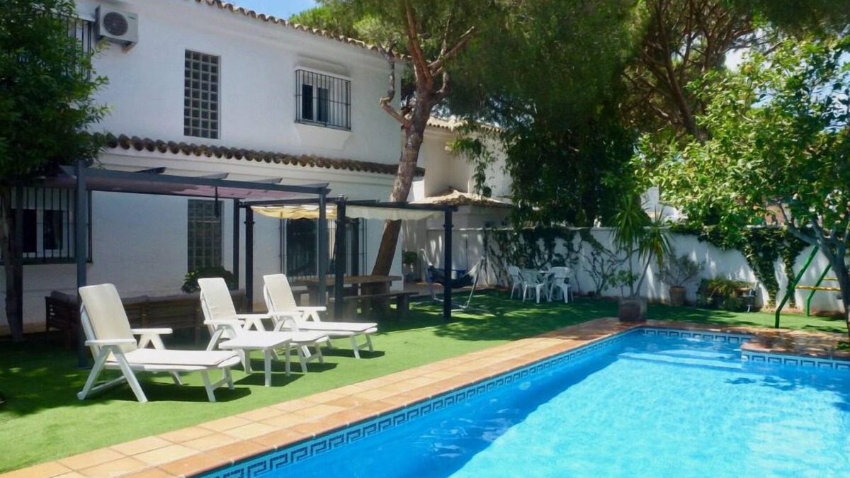 Poblado Sancti Petri Villa | Villa in Chiclana de la Frontera, Andalusia, Spain with private pool for 10 persons