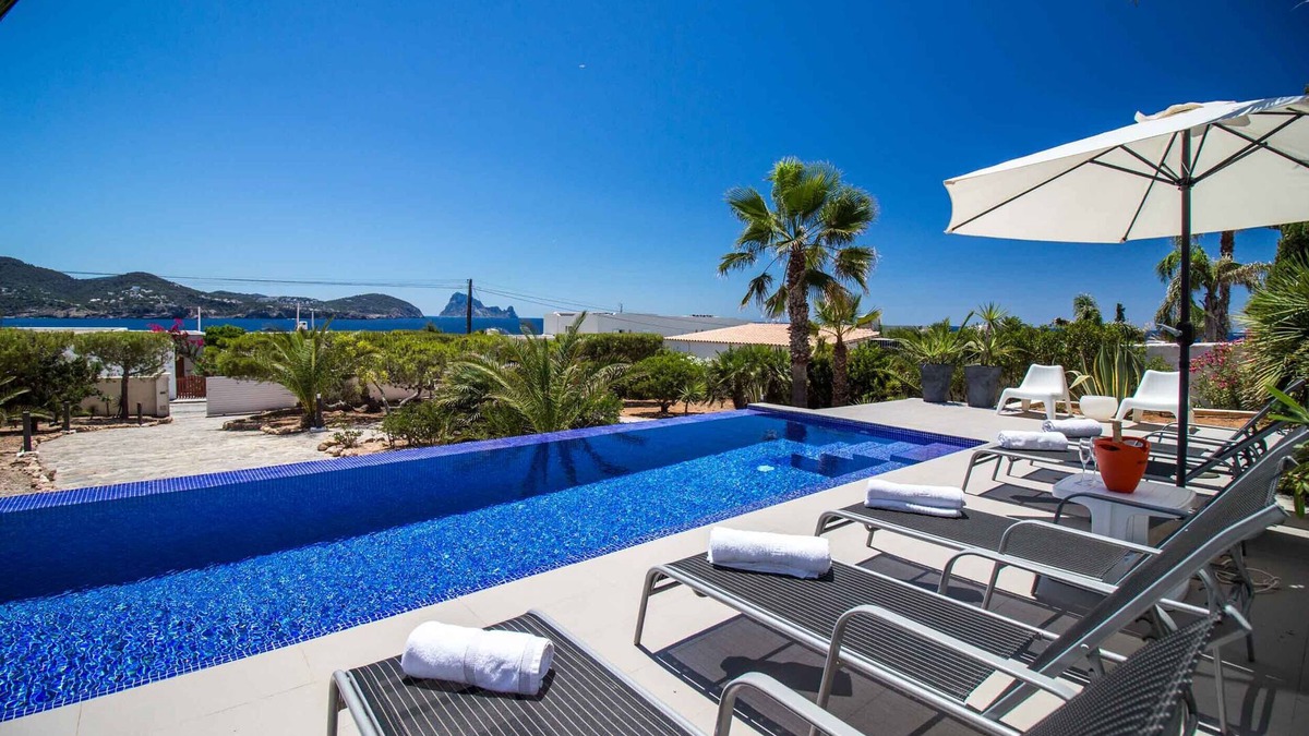 Cala Comte Villa | VILLA AROLA