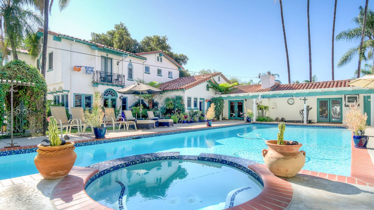 Escondido House | VILLA ESCONDIDO stunning one of a kind luxury suite with views and a pool
