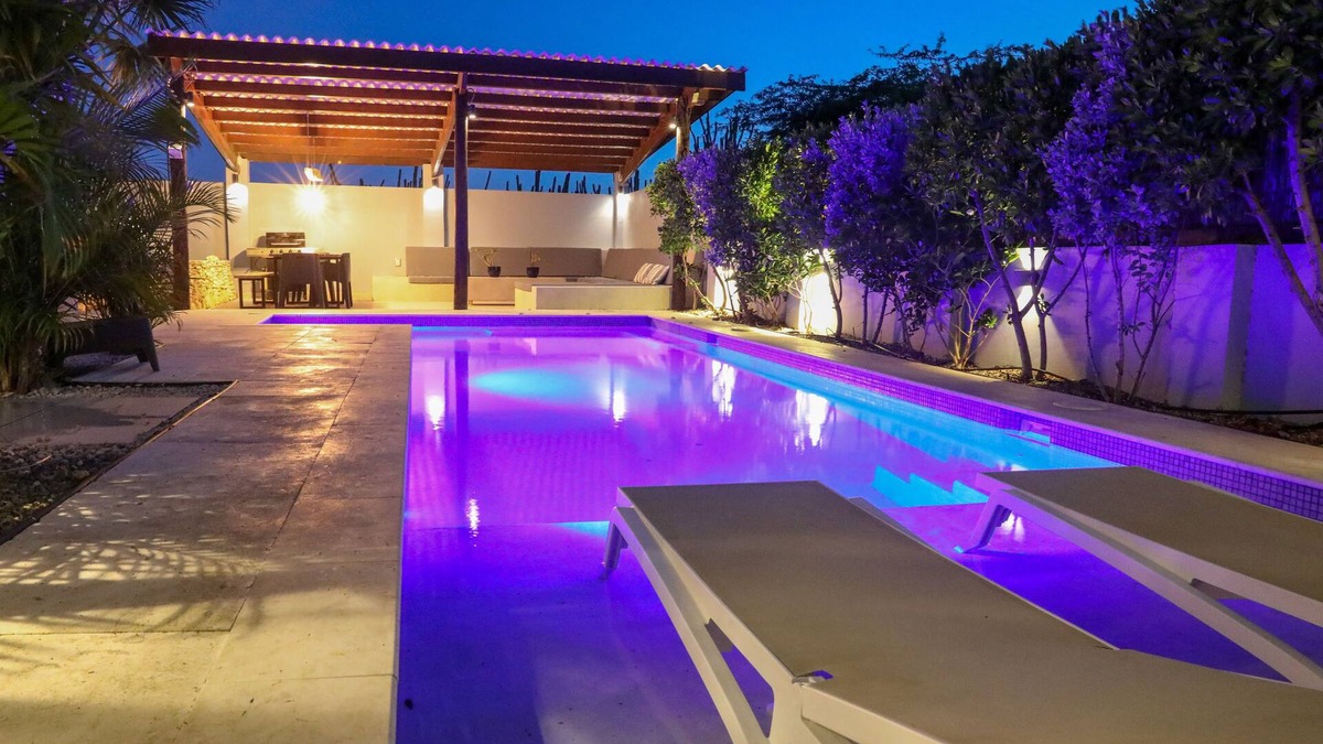 Esmeralda Villa | Villa Esmeralda Aruba 3 min to PALM BEACH & GOLF