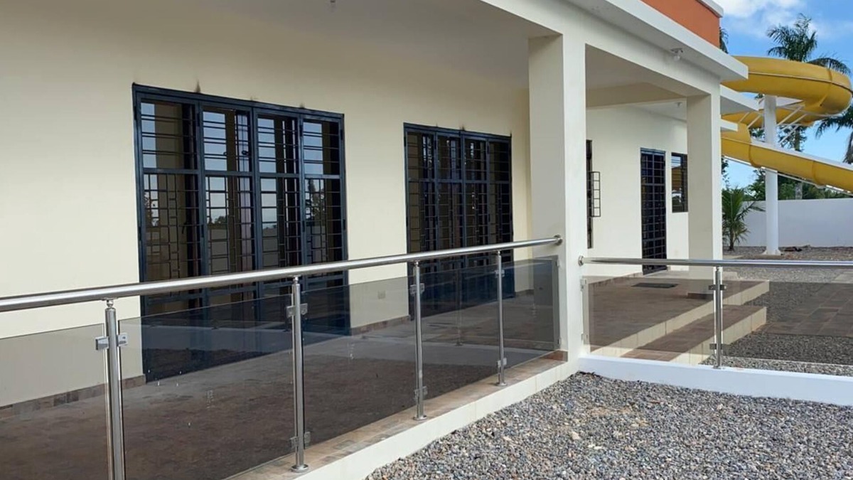 Nagua House | 🏝️ Villa Espaciosa con Piscina, Tobogán y BBQ Cerca de las Playas de RD