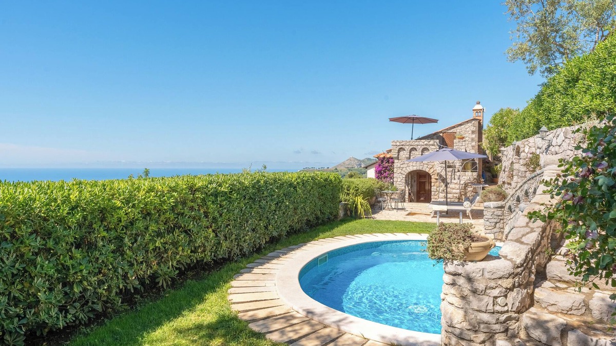Sant'Agata sui Due Golfi Villa | Villa Esposito - Rustic Family Home with Sea View