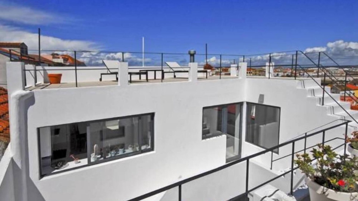 Peniche de Cima House | VILLA Estrelas PENICHE city center House Terrace with sea view Beach 300 meters