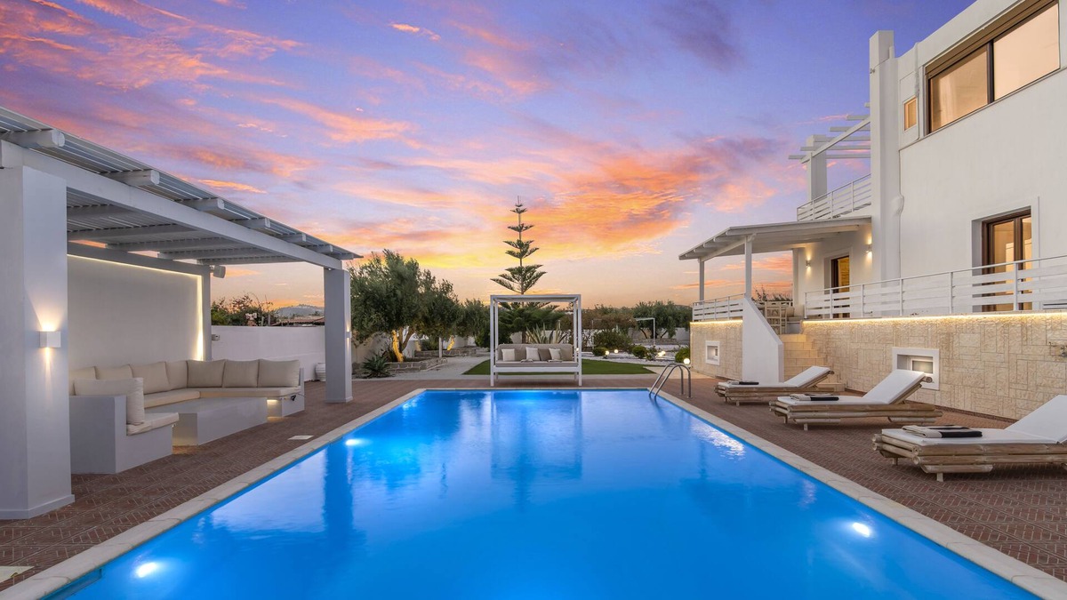 Adamas Villa | Villa Eva Milos: 4 Bedroom, Private Pool & BBQ, 200m away from the beach