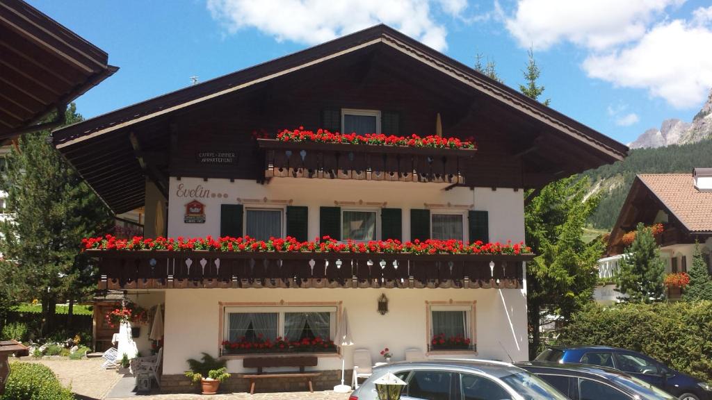 Selva di Val Gardena Bed & Breakfast | Villa Evelin