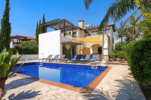 Ayia Thekla House | Villa Evia - Walking to Med Sea