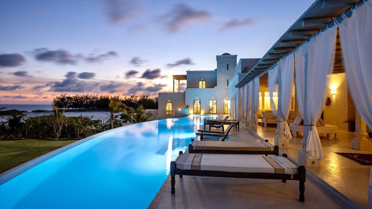 Malindi Villa | VILLA FAHARI - Nine Bedroom Villa, Sleeps 18