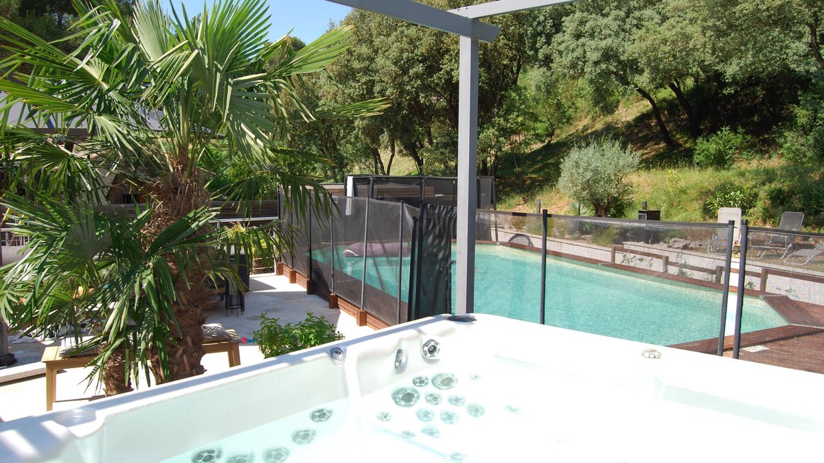 Meyrargues House | Villa Familiale 8p Avec Piscine Chauffée et spa en Provence