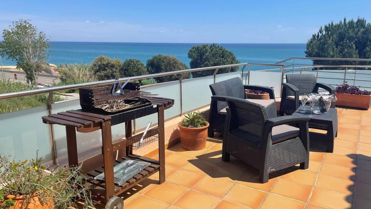 Sant Pol De Mar House | Villa Farell just in front of the sea