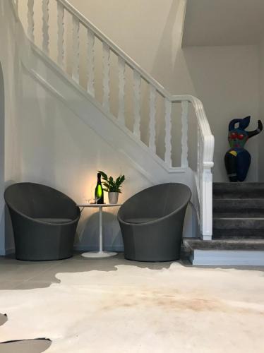 Albertstrand House | VILLA FER-GUY " Beeldige Suite met parking, nabij strand en casino"