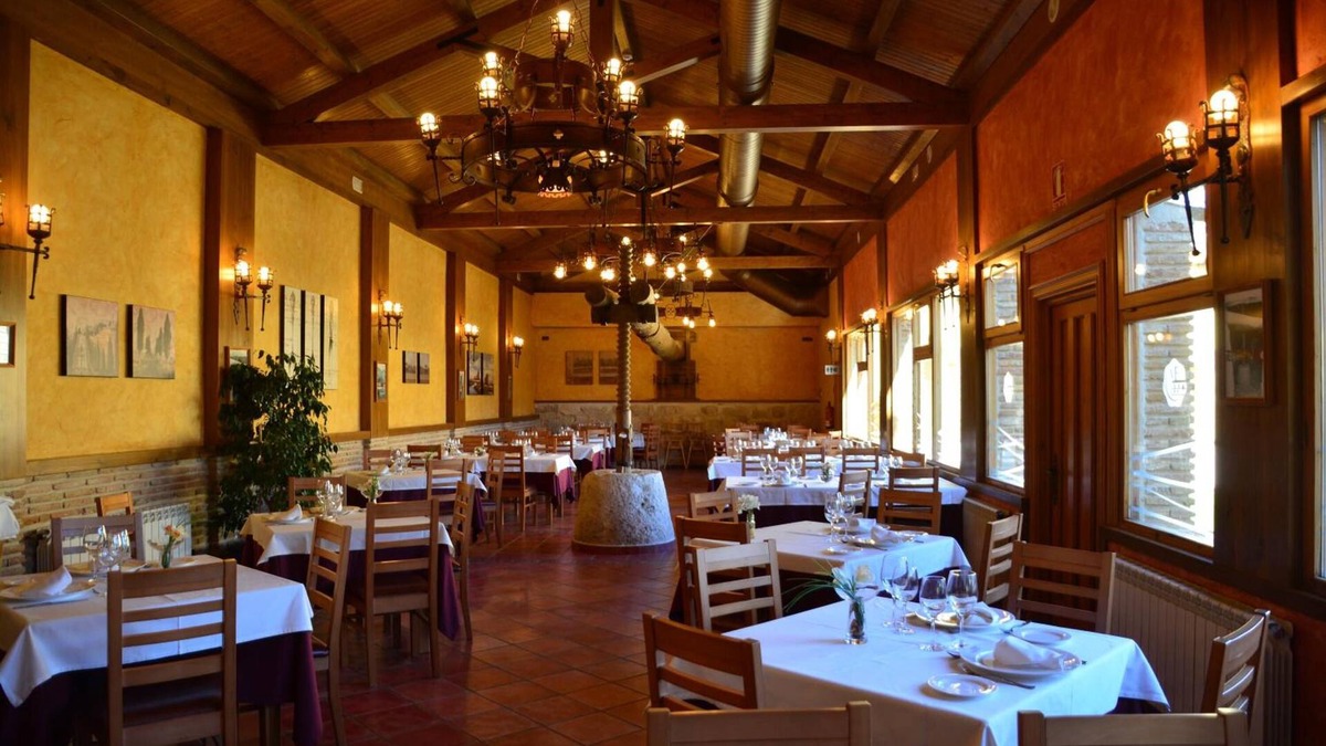 Herrera de Valdecanas House | Villa Ferrera Posada Rural